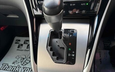 Toyota Harrier, 2017 год, 2 320 000 рублей, 15 фотография