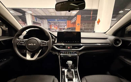 KIA K3, 2022 год, 1 800 000 рублей, 11 фотография