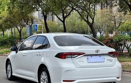 Toyota Corolla, 2023 год, 1 350 000 рублей, 5 фотография