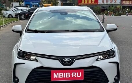 Toyota Corolla, 2023 год, 1 350 000 рублей, 2 фотография
