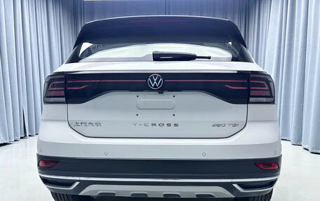 Volkswagen T-Cross I, 2022 год, 1 700 000 рублей, 6 фотография