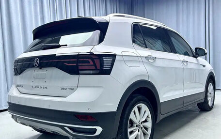 Volkswagen T-Cross I, 2022 год, 1 700 000 рублей, 7 фотография