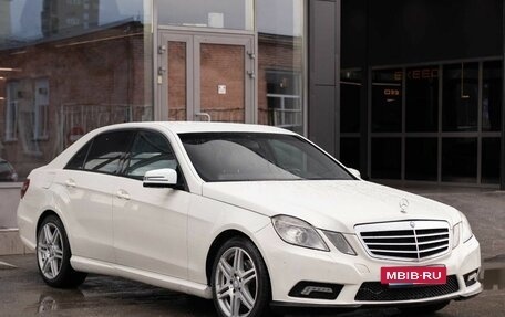 Mercedes-Benz E-Класс, 2011 год, 1 210 000 рублей, 3 фотография