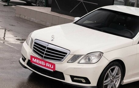 Mercedes-Benz E-Класс, 2011 год, 1 210 000 рублей, 11 фотография