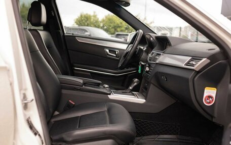 Mercedes-Benz E-Класс, 2011 год, 1 210 000 рублей, 25 фотография