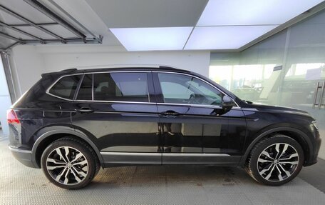 Volkswagen Tiguan II, 2019 год, 2 785 000 рублей, 5 фотография