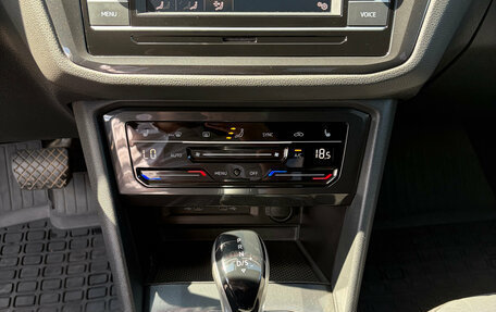 Volkswagen Tiguan II, 2021 год, 2 835 000 рублей, 16 фотография
