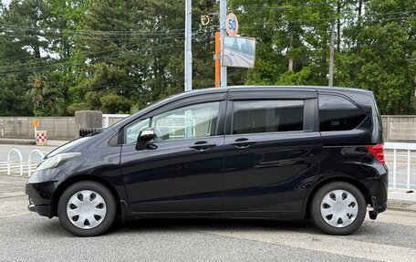 Honda Freed I, 2010 год, 700 000 рублей, 4 фотография