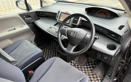 Honda Freed I, 2010 год, 700 000 рублей, 10 фотография