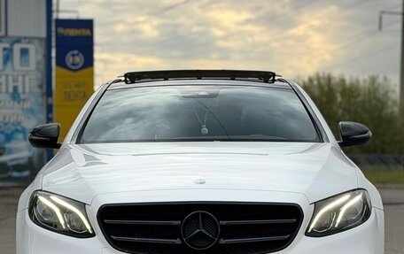 Mercedes-Benz E-Класс, 2016 год, 3 200 000 рублей, 6 фотография