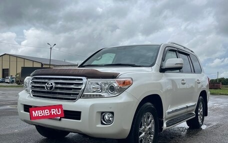 Toyota Land Cruiser 200, 2013 год, 4 500 000 рублей, 2 фотография