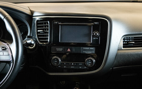Mitsubishi Outlander III рестайлинг 3, 2015 год, 1 679 000 рублей, 7 фотография