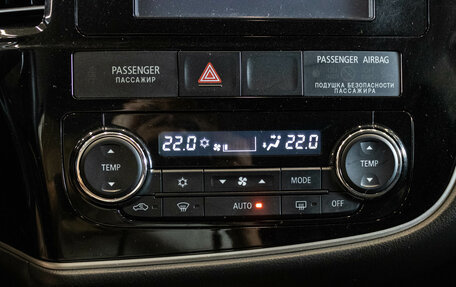 Mitsubishi Outlander III рестайлинг 3, 2015 год, 1 679 000 рублей, 21 фотография