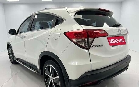 Honda Vezel, 2022 год, 1 680 000 рублей, 6 фотография