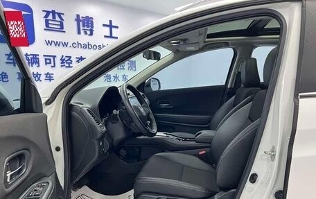Honda Vezel, 2022 год, 1 680 000 рублей, 8 фотография