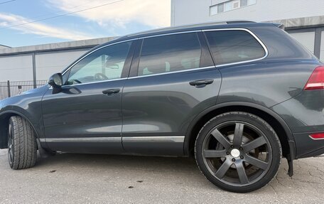 Volkswagen Touareg III, 2013 год, 1 650 000 рублей, 6 фотография