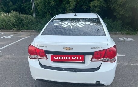 Chevrolet Cruze II, 2011 год, 750 000 рублей, 4 фотография