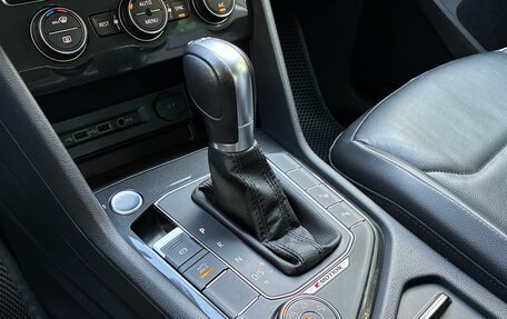 Volkswagen Tiguan II, 2019 год, 2 985 000 рублей, 21 фотография