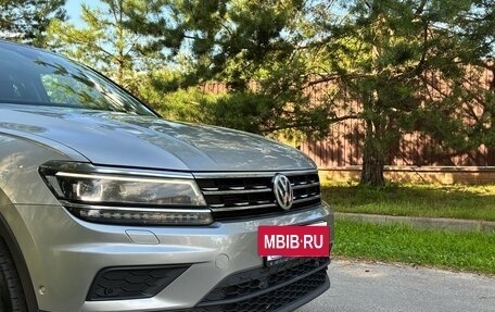 Volkswagen Tiguan II, 2019 год, 2 985 000 рублей, 6 фотография