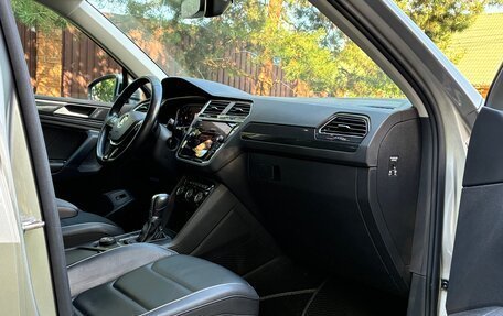 Volkswagen Tiguan II, 2019 год, 2 985 000 рублей, 26 фотография