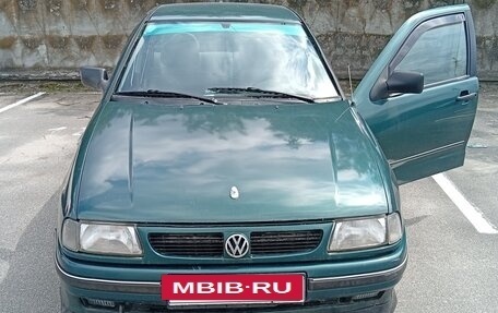 Volkswagen Polo III рестайлинг, 1996 год, 50 000 рублей, 2 фотография