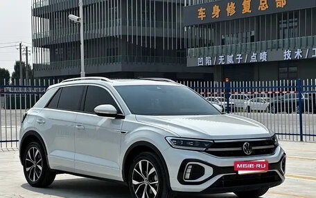 Volkswagen T-Roc I, 2024 год, 1 896 000 рублей, 3 фотография