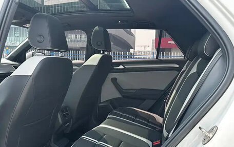 Volkswagen T-Roc I, 2024 год, 1 896 000 рублей, 11 фотография