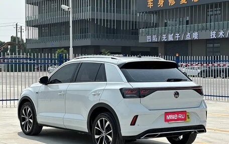 Volkswagen T-Roc I, 2024 год, 1 896 000 рублей, 21 фотография