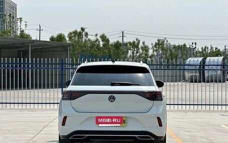 Volkswagen T-Roc I, 2024 год, 1 896 000 рублей, 20 фотография