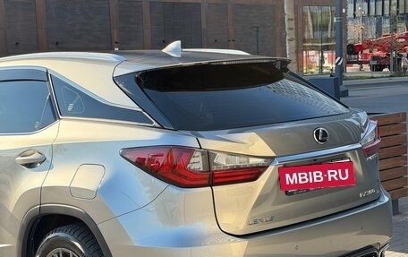 Lexus RX IV рестайлинг, 2017 год, 4 300 000 рублей, 5 фотография