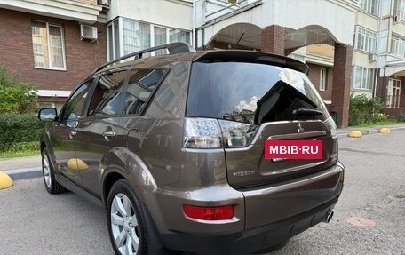 Mitsubishi Outlander III рестайлинг 3, 2011 год, 1 200 000 рублей, 7 фотография