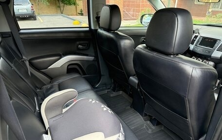 Mitsubishi Outlander III рестайлинг 3, 2011 год, 1 200 000 рублей, 9 фотография