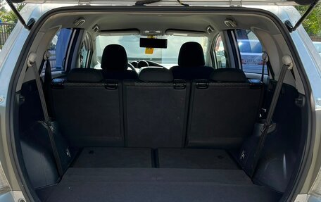 Toyota Verso I, 2009 год, 899 999 рублей, 12 фотография