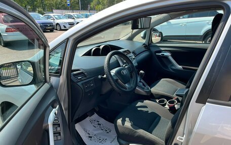 Toyota Verso I, 2009 год, 899 999 рублей, 10 фотография