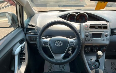 Toyota Verso I, 2009 год, 899 999 рублей, 20 фотография
