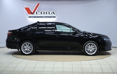 Toyota Camry, 2017 год, 2 490 000 рублей, 4 фотография