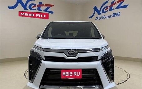 Toyota Voxy III, 2021 год, 2 059 009 рублей, 1 фотография
