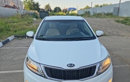 KIA Rio III рестайлинг, 2013 год, 870 000 рублей, 1 фотография