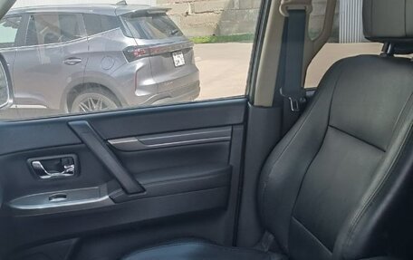 Mitsubishi Pajero IV, 2012 год, 1 700 000 рублей, 7 фотография