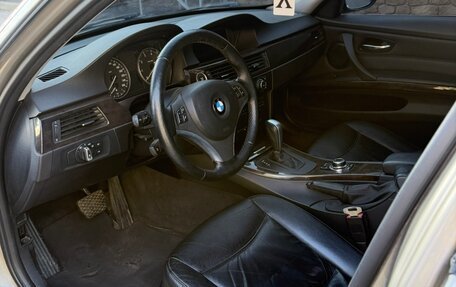 BMW 3 серия, 2011 год, 1 300 000 рублей, 13 фотография