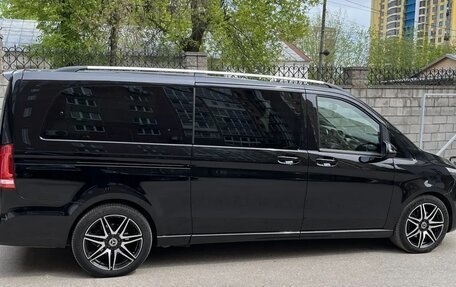 Mercedes-Benz V-Класс, 2022 год, 10 500 000 рублей, 4 фотография