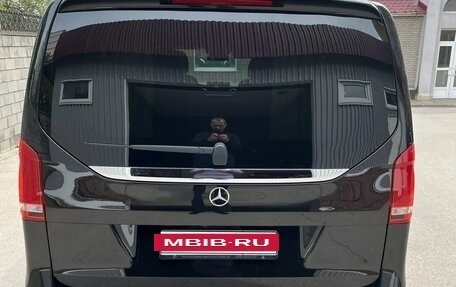 Mercedes-Benz V-Класс, 2022 год, 10 500 000 рублей, 3 фотография