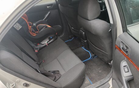 Toyota Avensis III рестайлинг, 2005 год, 450 000 рублей, 8 фотография