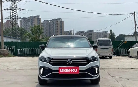 Volkswagen T-Roc I, 2022 год, 1 400 888 рублей, 2 фотография