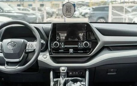 Toyota Highlander, 2026 год, 8 450 000 рублей, 15 фотография