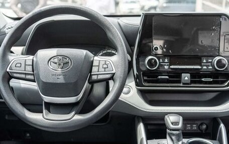 Toyota Highlander, 2026 год, 8 450 000 рублей, 16 фотография
