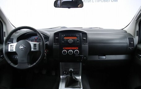 Nissan Navara (Frontier), 2010 год, 1 130 000 рублей, 12 фотография