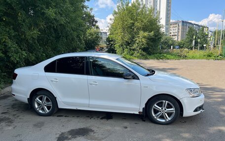 Volkswagen Jetta VI, 2013 год, 770 000 рублей, 2 фотография