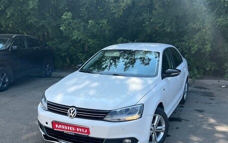 Volkswagen Jetta VI, 2013 год, 770 000 рублей, 1 фотография