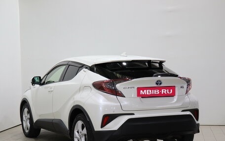 Toyota C-HR I рестайлинг, 2018 год, 1 890 000 рублей, 7 фотография